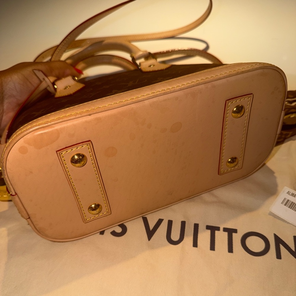 Louis Vuitton Alma BB in excellent condition w/ tags & receipt included!! - Picture 7 of 14